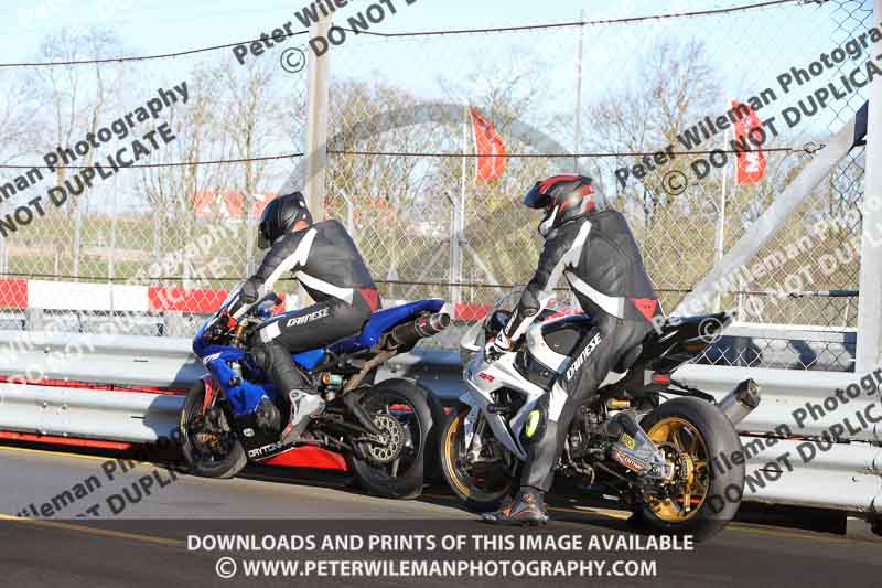 donington no limits trackday;donington park photographs;donington trackday photographs;no limits trackdays;peter wileman photography;trackday digital images;trackday photos